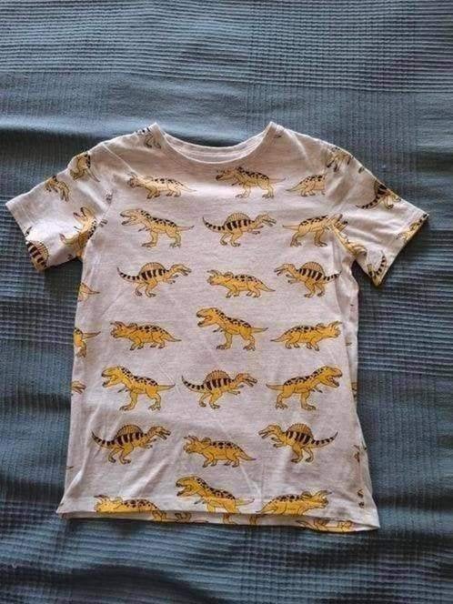 Shirtje merk C&A dinosaurus maat 134, Kinderen en Baby's, C & A, Ophalen of Verzenden, Zo goed als nieuw, Shirt of Longsleeve