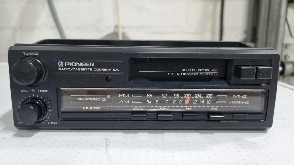 Pioneer KP-2050 Vintage Autoradio Cassette Speler, Auto diversen, Autoradio's, Ophalen of Verzenden, Gebruikt