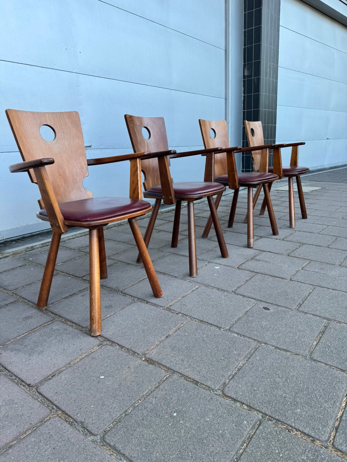 Brutalist jaren 60 vintage stoelen Vervoort Tilburg, Huis en Inrichting, Stoelen, Ophalen, Gebruikt, Bruin, Vier
