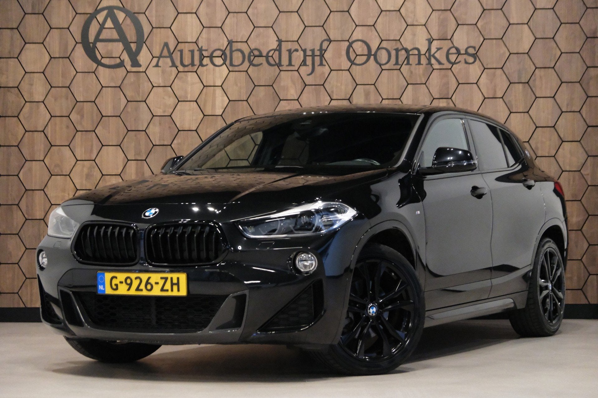 BMW X2 1.8i sDrive *M-Pakket* 103dkm M-Sportinterieur/Navi/", Auto's, Dealer onderhouden, Gebruikt, Zwart, 3 cilinders
