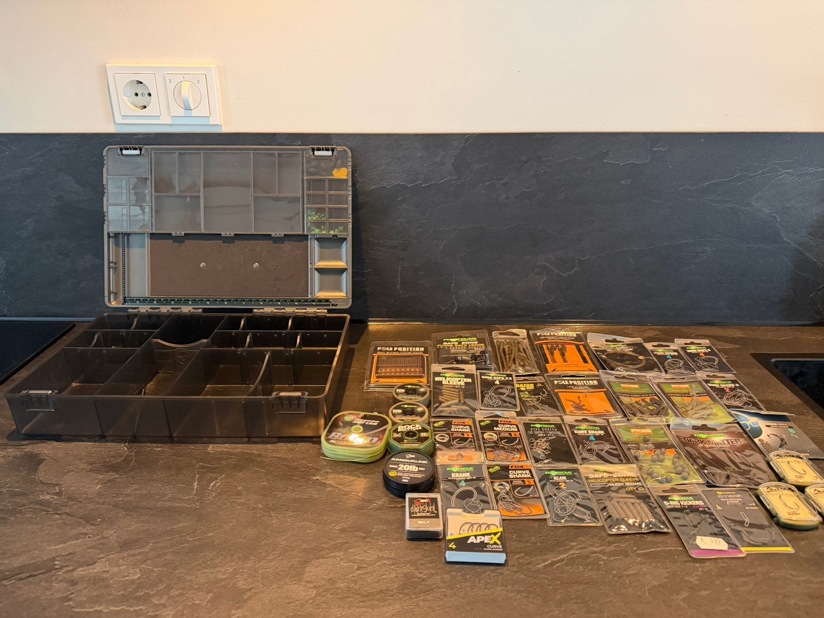 Korda Tackle Box Large + klein materiaal, Ophalen of Verzenden, Zo goed als nieuw