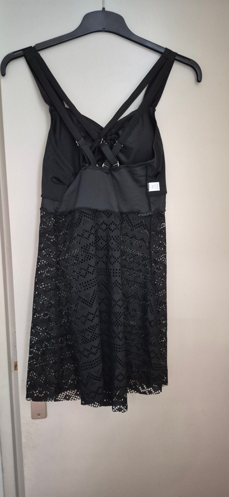 Zwart badpak met kanten rokje, Kleding | Dames, Badmode en Zwemkleding, Zwart, Nieuw, Badpak, Ophalen of Verzenden