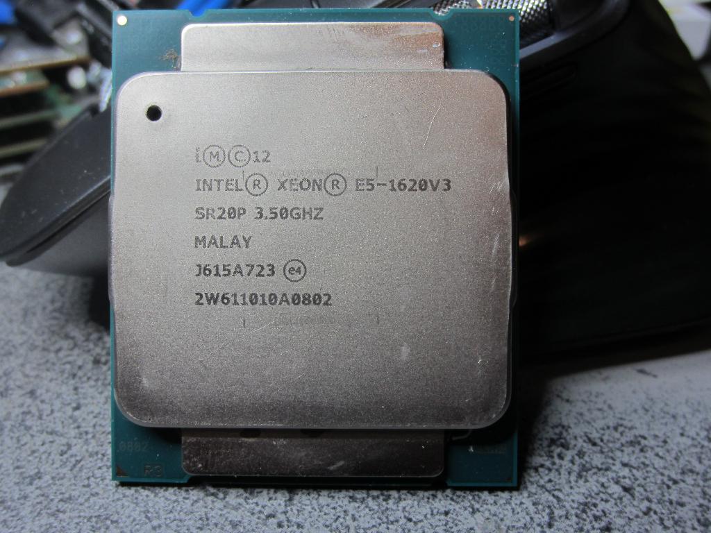 XEON  E5 - 1620V3, Computers en Software, Processors, 4-core, Intel Xeon, Ophalen of Verzenden, Zo goed als nieuw