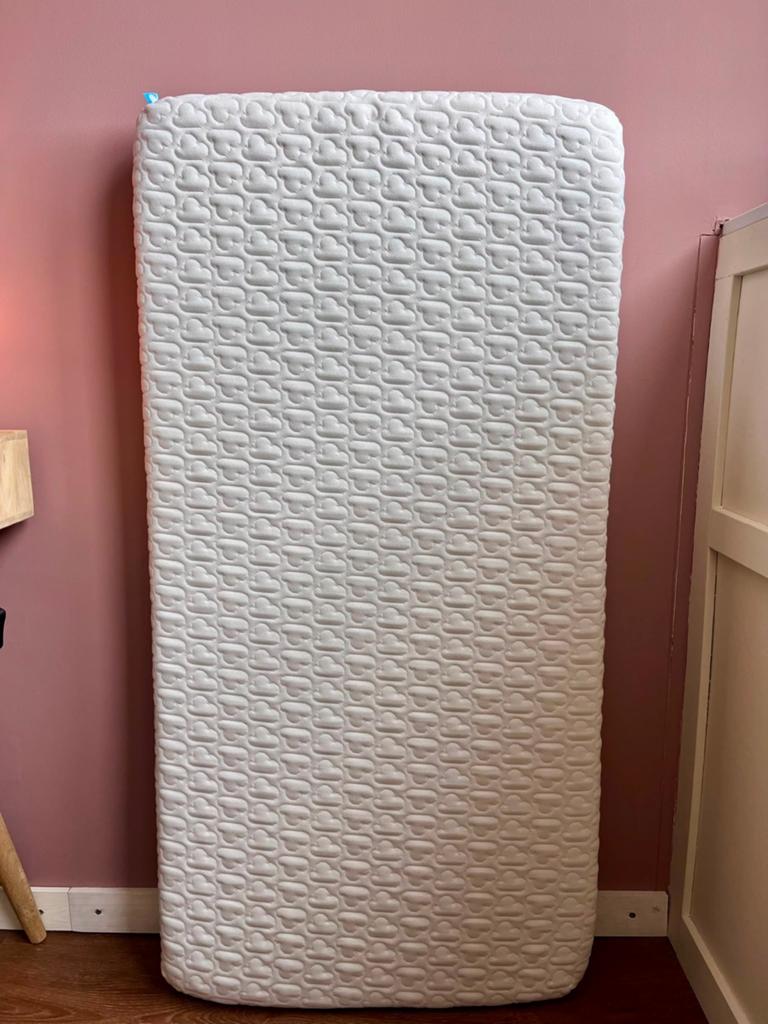 Comfortabel Aerosleep evolution matrasje, Ophalen, Zo goed als nieuw, Ledikant