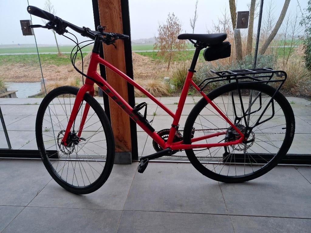 Hybride damesfiets Trek F2, framemaat L, Fietsen en Brommers, Fietsen | Dames | Damesfietsen, 53 tot 56 cm, Versnellingen, Zo goed als nieuw