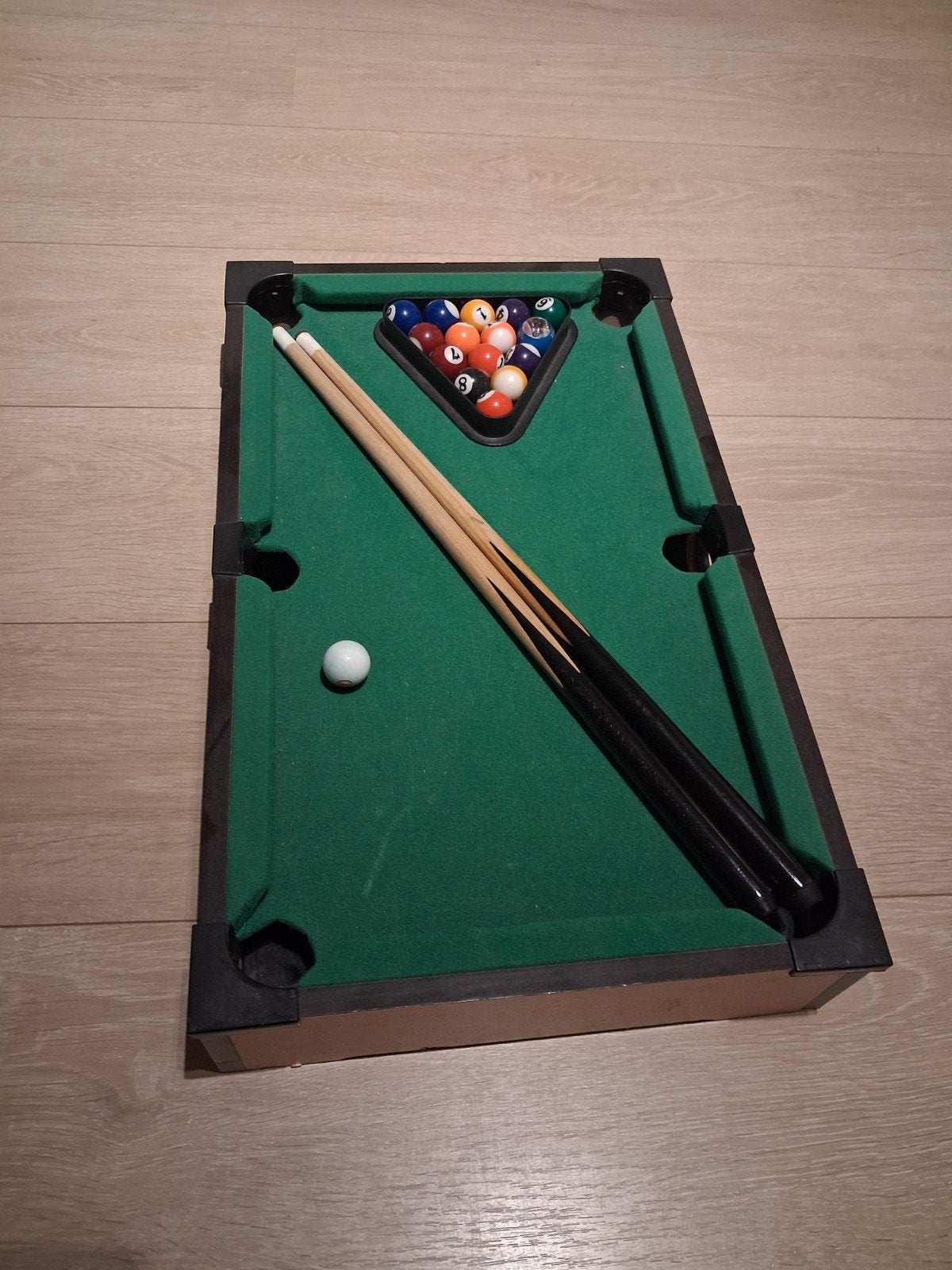 Mini Pooltafel met ballen en keuen, Ophalen, Gebruikt, Pooltafel