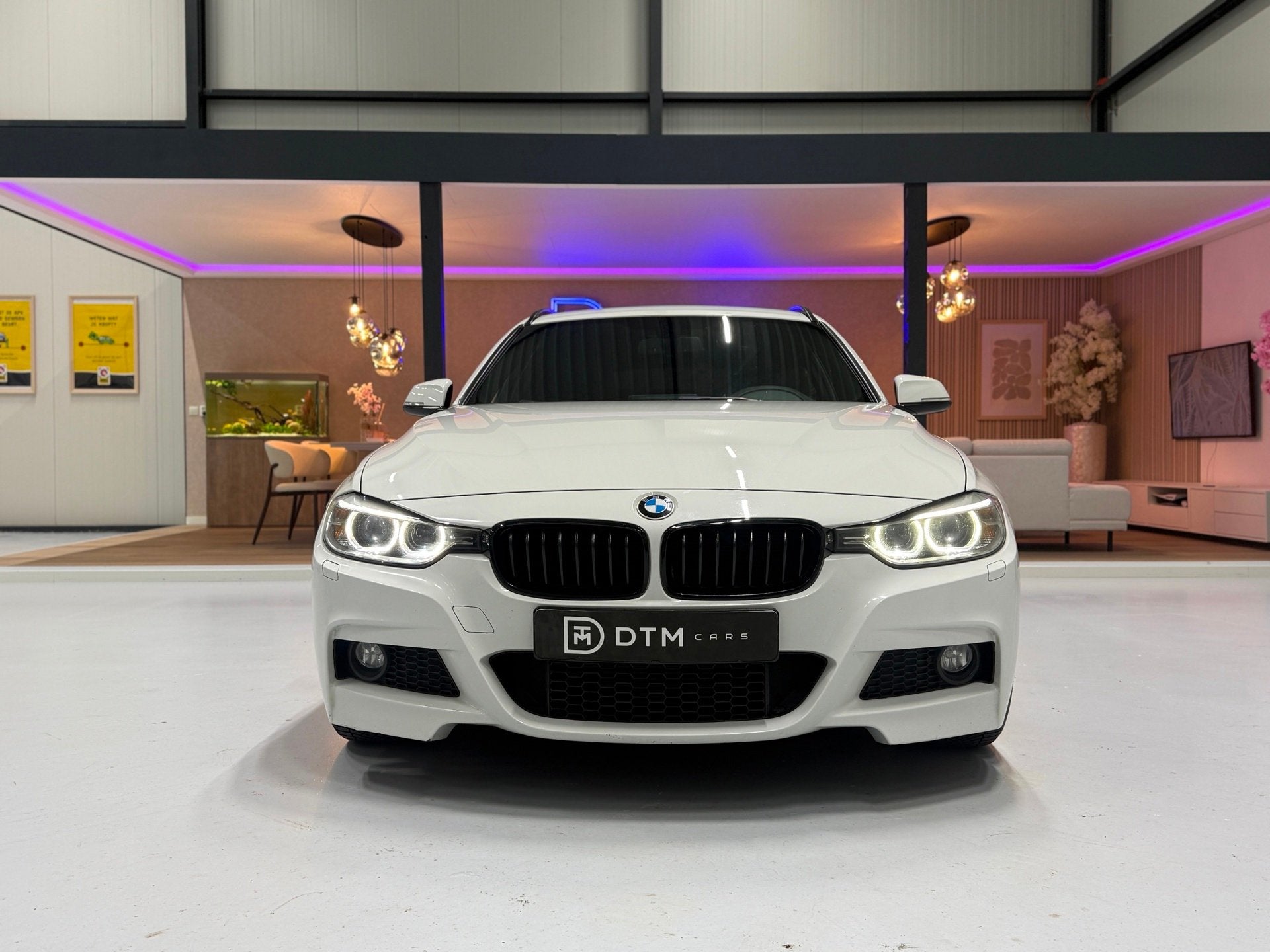 BMW 3-serie Touring 316i M Pakket High Executive | Trekhaak, Auto's, Dealer onderhouden, Gebruikt, 4 cilinders, Wit