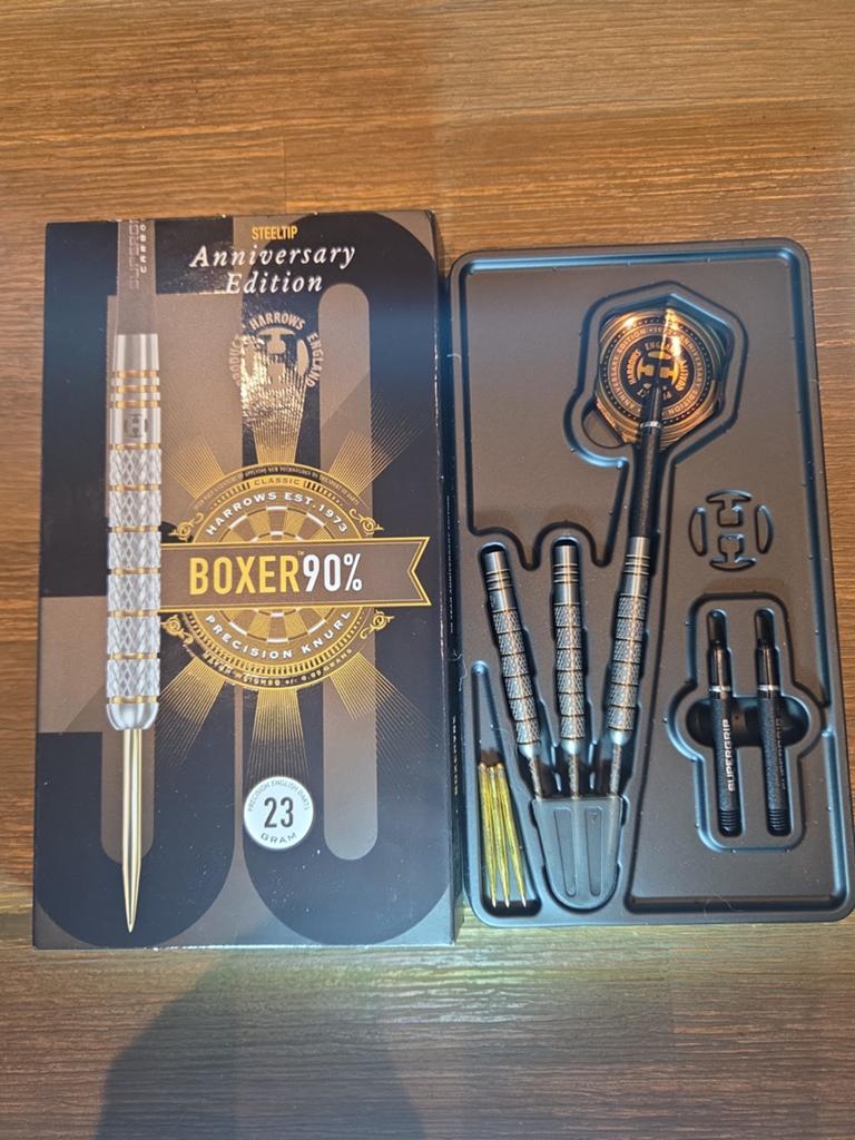 Harrows Boxer 23g Anniversary Edition dartpijlen als nieuw, Ophalen of Verzenden, Zo goed als nieuw, Pijlen