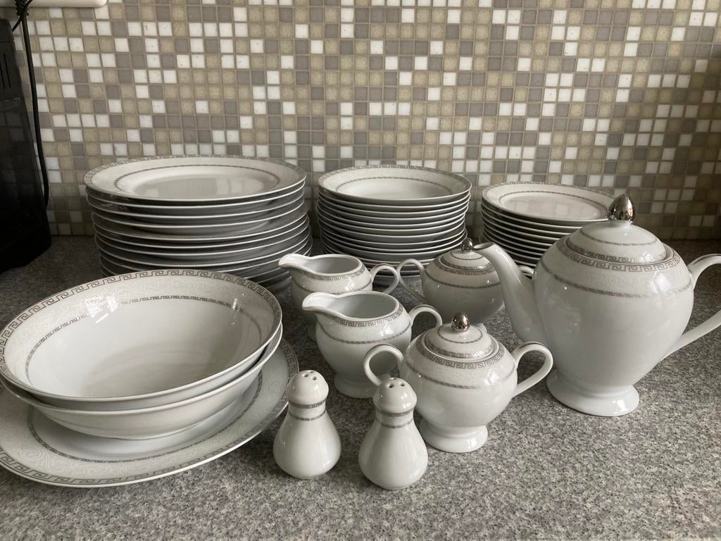 Uitgebreid Dutch Fine Porcelain Servies - Hand Painted, Huis en Inrichting, Keuken | Servies, Ophalen, Gebruikt, Overige stijlen