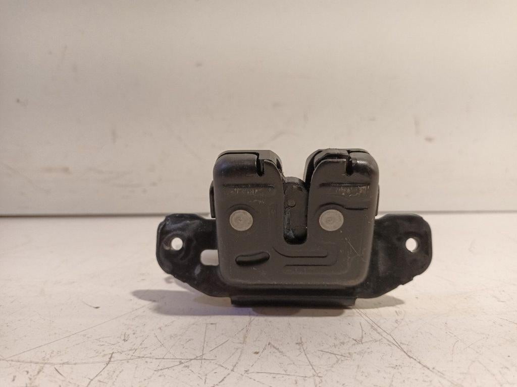 Slot mechaniek kofferdeksel achterklep elektrisch Toyota Yar, Onderdelen@venauto.nl, Van der Ven Autorecycling B.V., Gebruikt