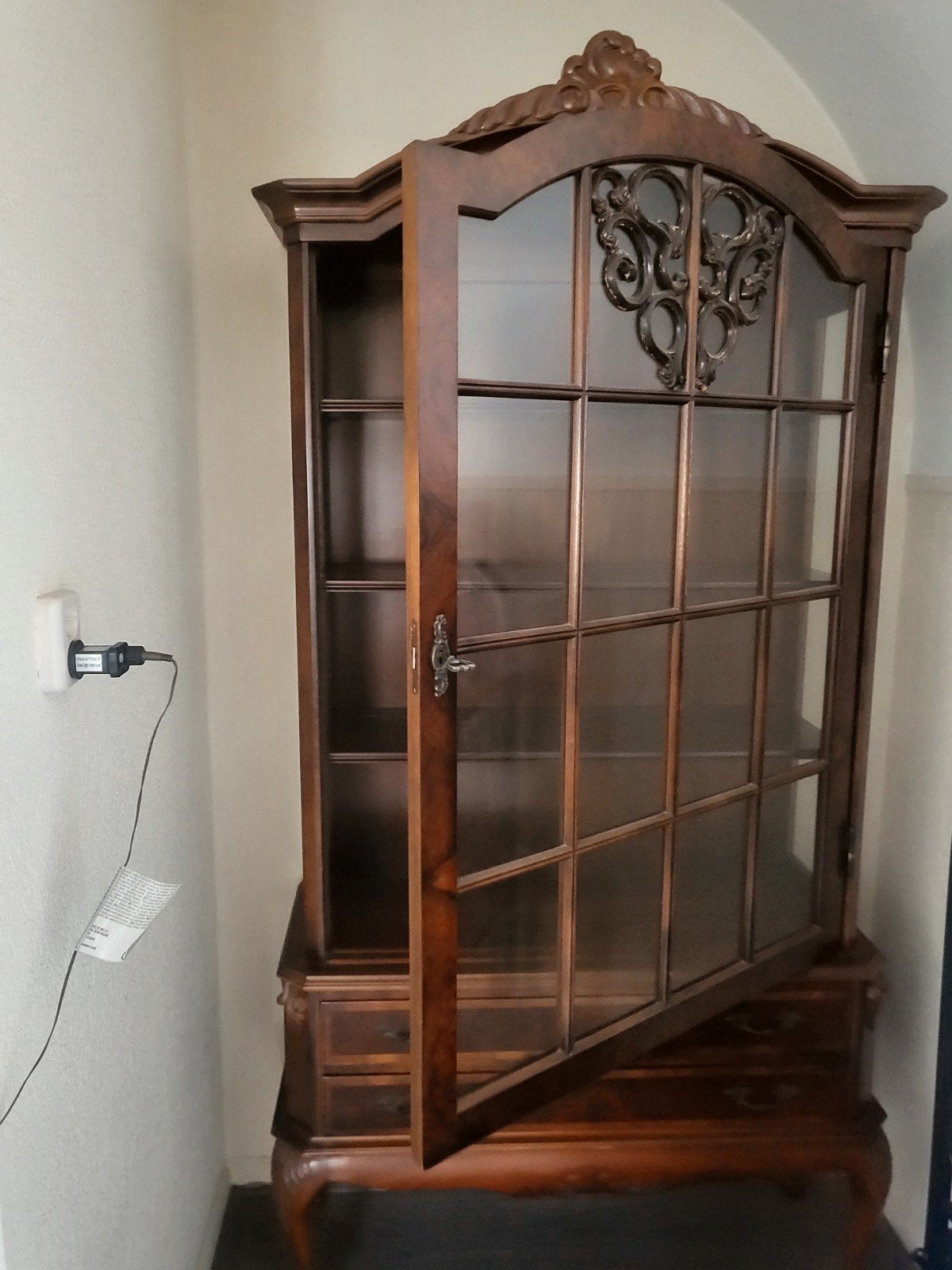 Antieke Queen Ann Vitrinekast met Lade - 203 cm Hoog, Ophalen of Verzenden