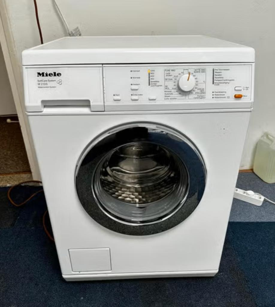 Miele SoftCare System W2105 Wasmachine 1200 toeren 5kg, Ophalen, 1200 tot 1600 toeren, 4 tot 6 kg, Zo goed als nieuw