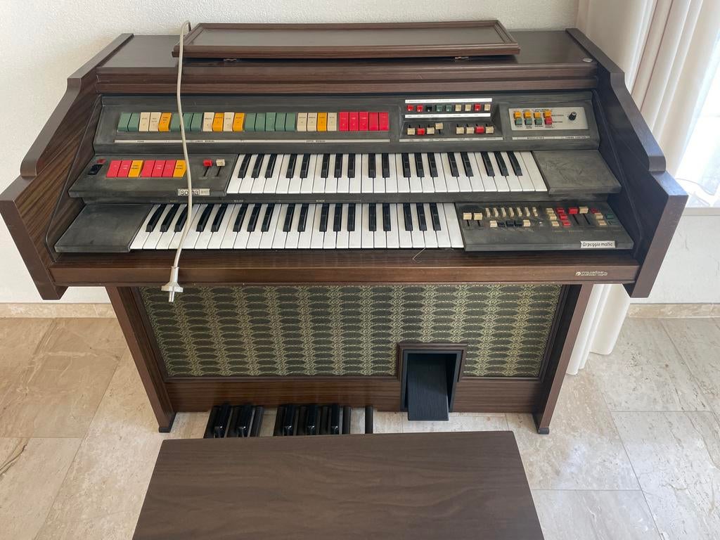 Solina D117 Arpeggio Matic Orgel met Kruk, Muziek en Instrumenten, Ophalen, Gebruikt, 2 klavieren, Orgel