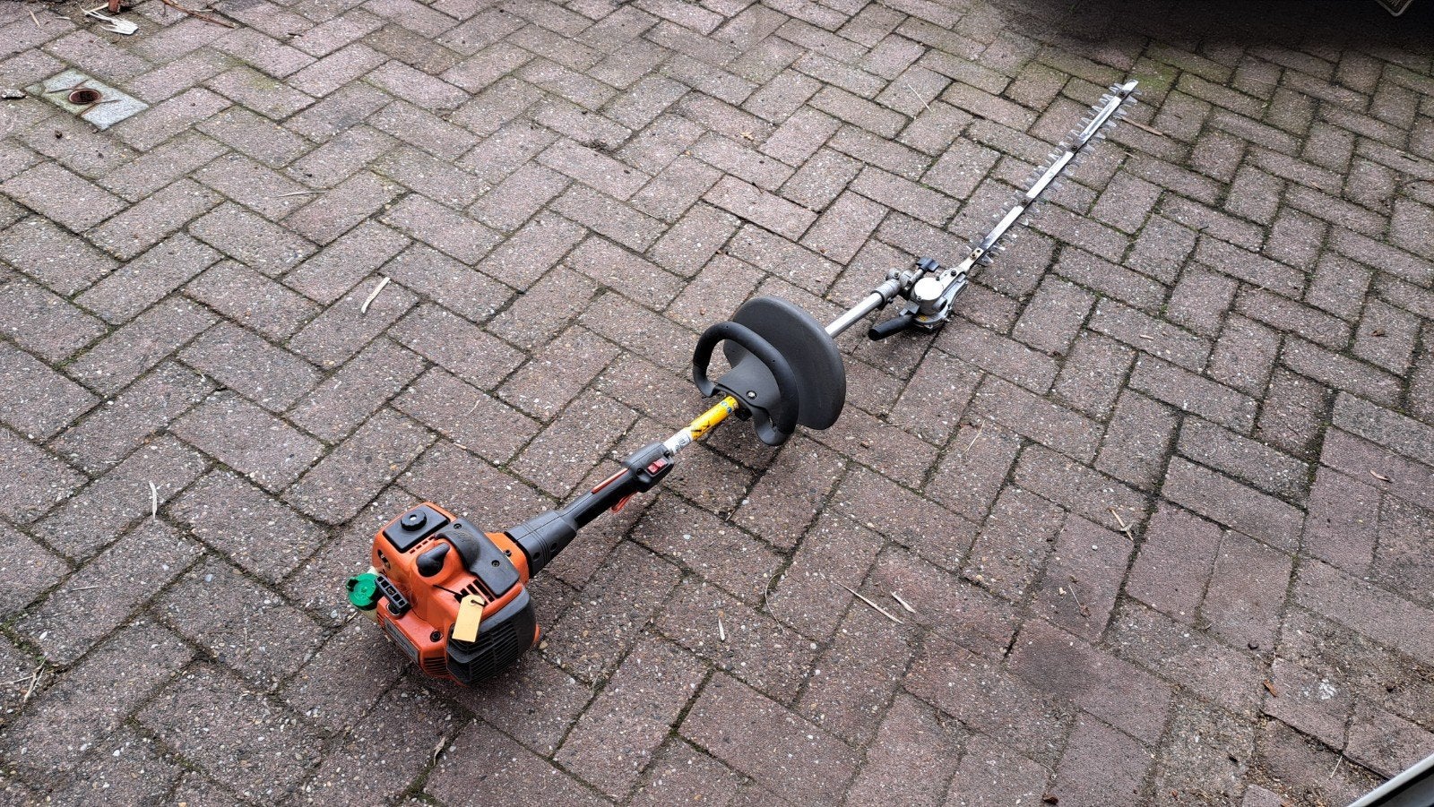 Husqvarna 325 HE3 stokheggenschaar met garantie, Tuin en Terras, Heggenscharen, Ophalen, 325 HE3, Benzine, Gebruikt