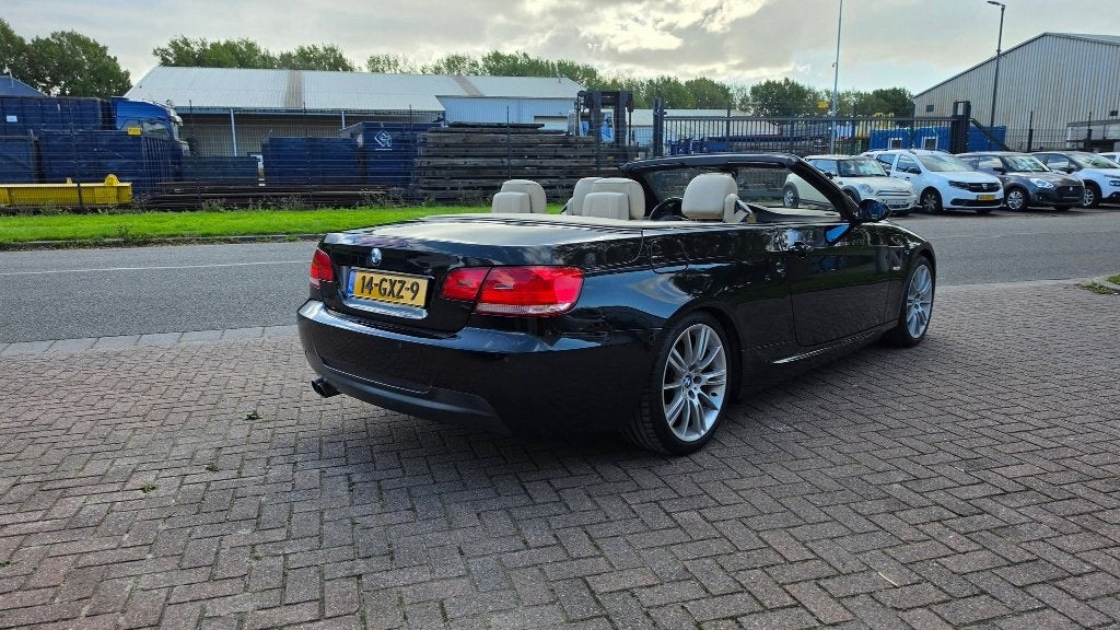BMW 3-Serie 2.5 325I Cabrio 2007 Zwart, Auto's, 13 km/l, Achterwielaandrijving, Beige, Cabriolet