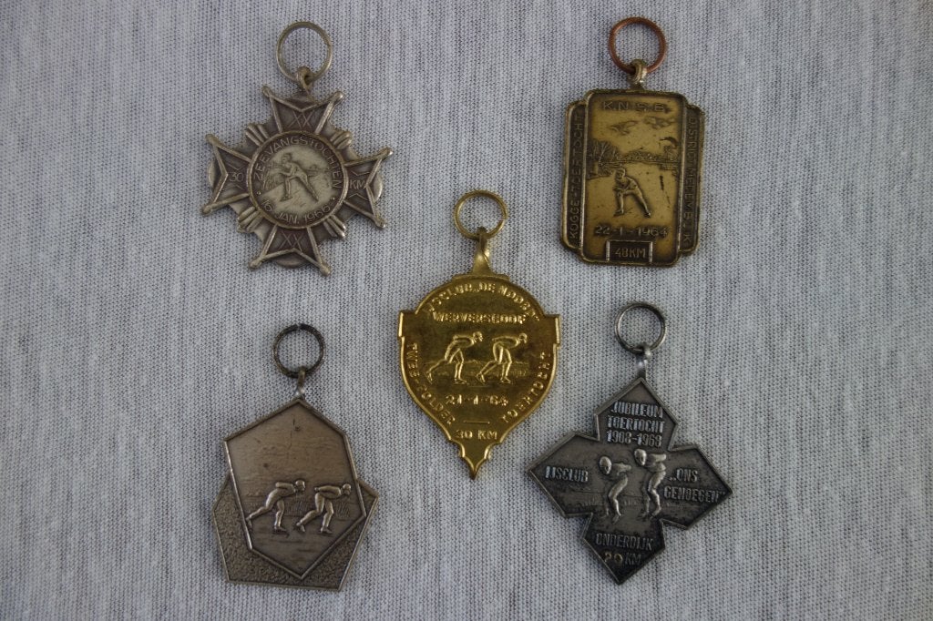 Schaats medailles West Friesland, Postzegels en Munten, Ophalen of Verzenden, Overige materialen, Nederland