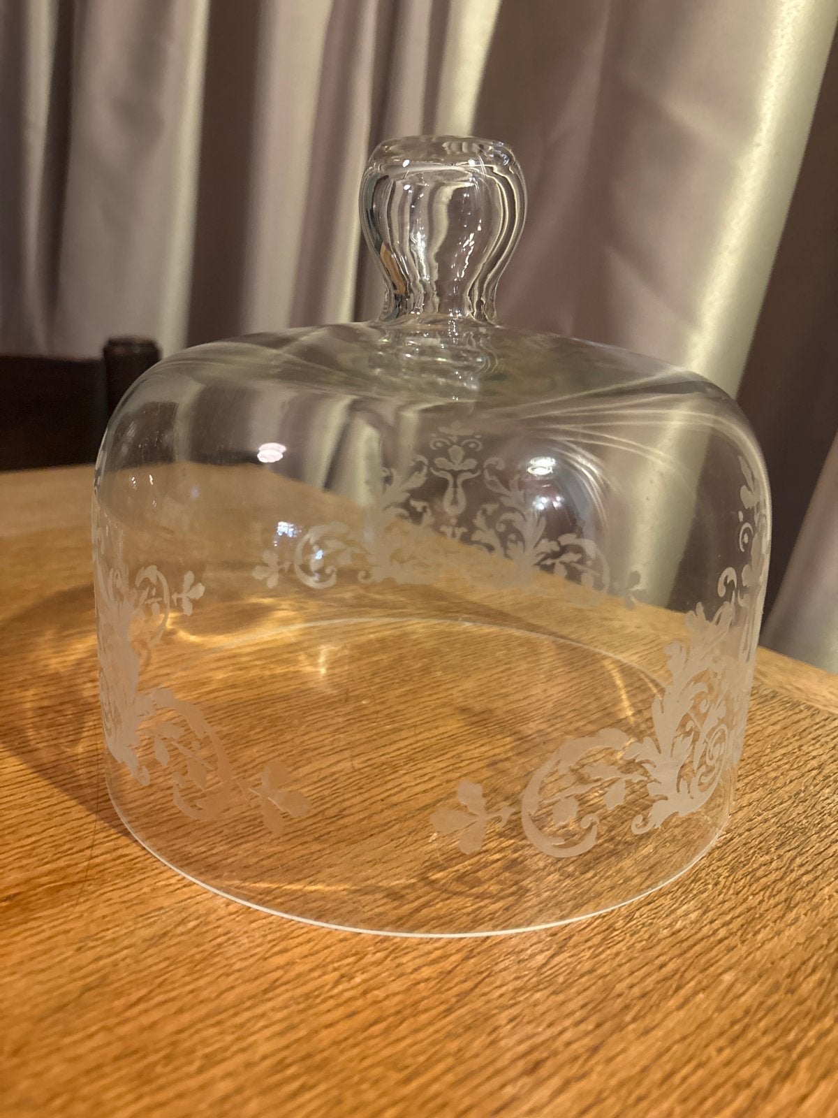 Grote glazen stolp met decoratie geëtst, Gebruikt, No, 20 cm, Ophalen of Verzenden