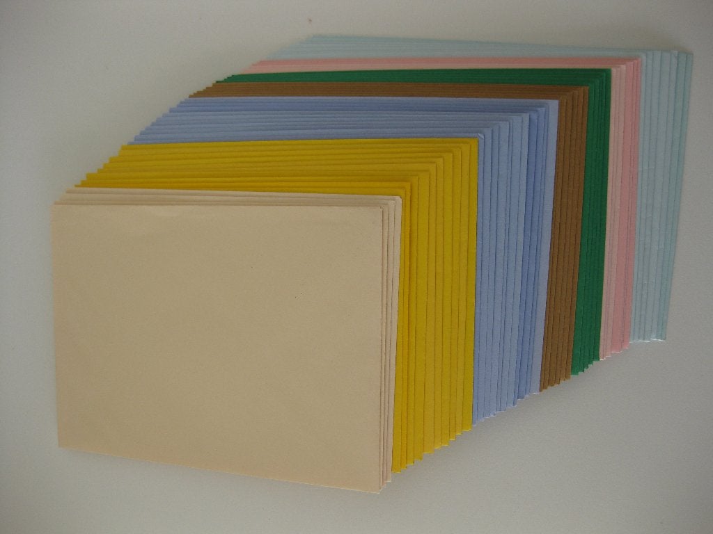 Enveloppen / Envelop 50 stuks 18 x 13 cm assorti kleuren, Ophalen of Verzenden, Nieuw