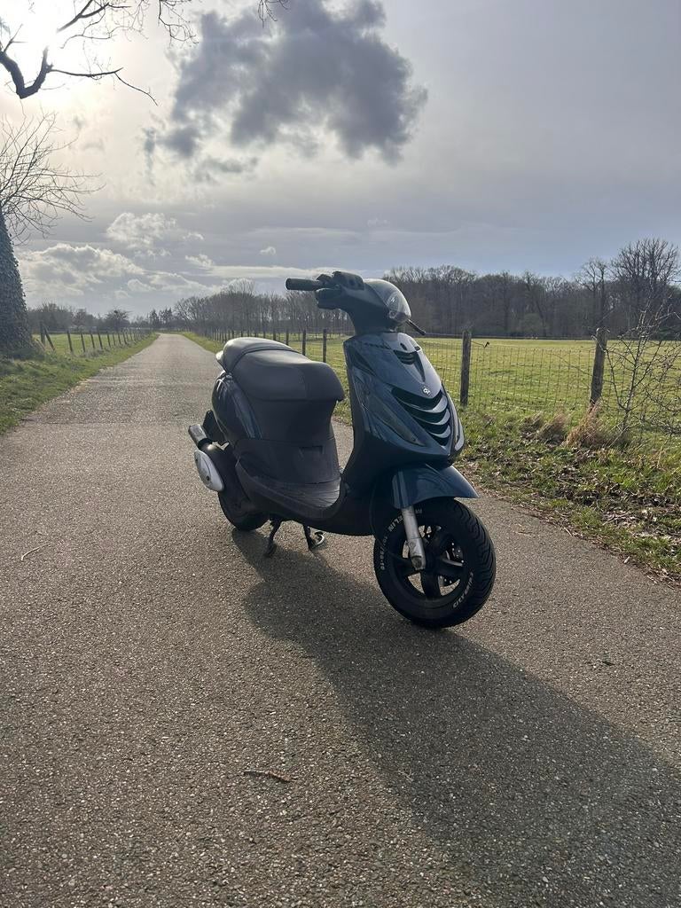 Zip 2 takt 70cc, Ophalen, Tweetakt, Maximaal 45 km/u, Zo goed als nieuw