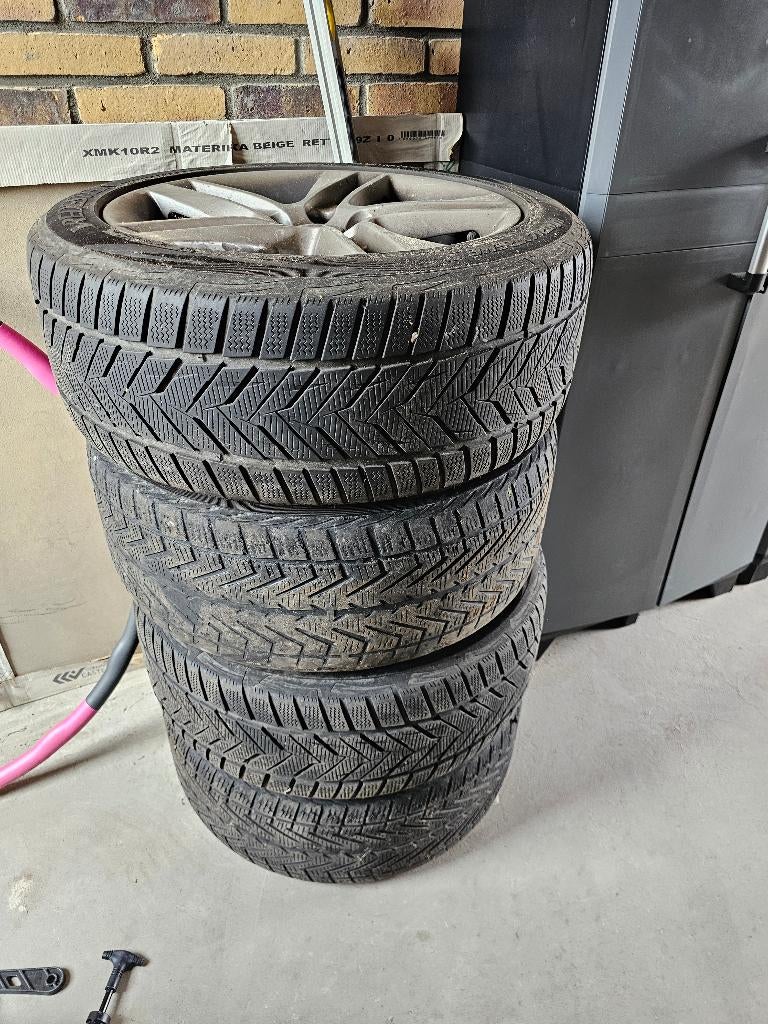 Volvo V60 wielen, Auto-onderdelen, Banden en Velgen, Gebruikt, Banden en Velgen, 17 inch, Ophalen of Verzenden