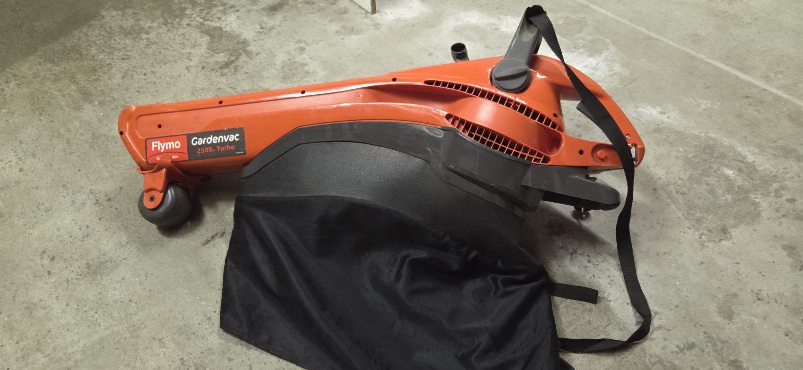 Flymo Gardenvac 2500 Turbo Bladblazer/Bladzuiger, Tuin en Terras, Bladblazers, Ophalen, Gebruikt, Met opvangzak, Handgedragen
