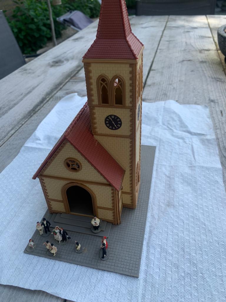 Pola kerk met trouwpartij, Overige merken, Gelijkstroom of Wisselstroom, Brug, Tunnel of Gebouw, Ophalen of Verzenden