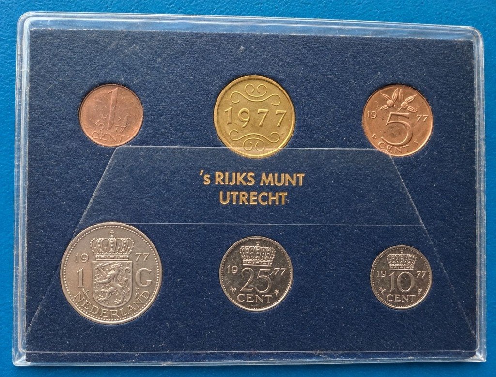 Nederland FDC Jaarset 1977 - Juliana, Verzenden, Koningin Juliana