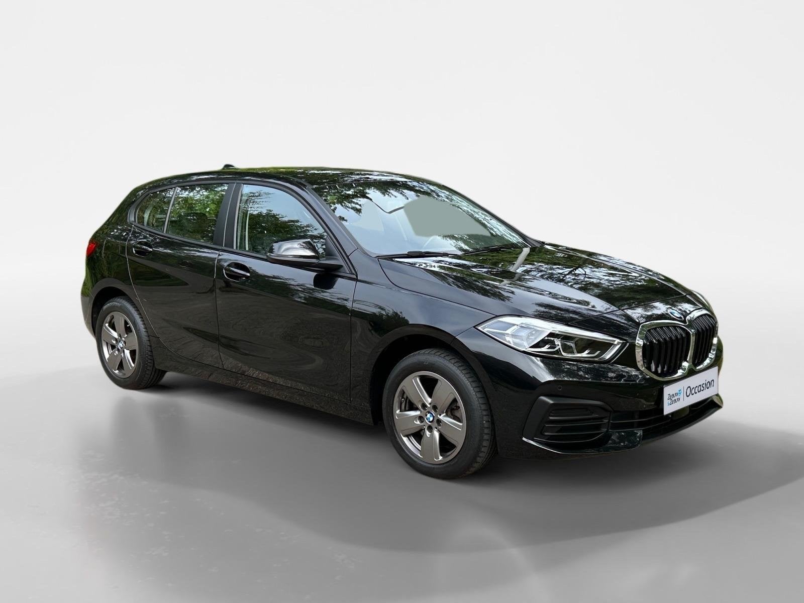 BMW 1-serie 116i Introduction Edition Navi , parkeersensoren, Auto's, 12 maanden, Gebruikt, Euro 6, Leder en Stof