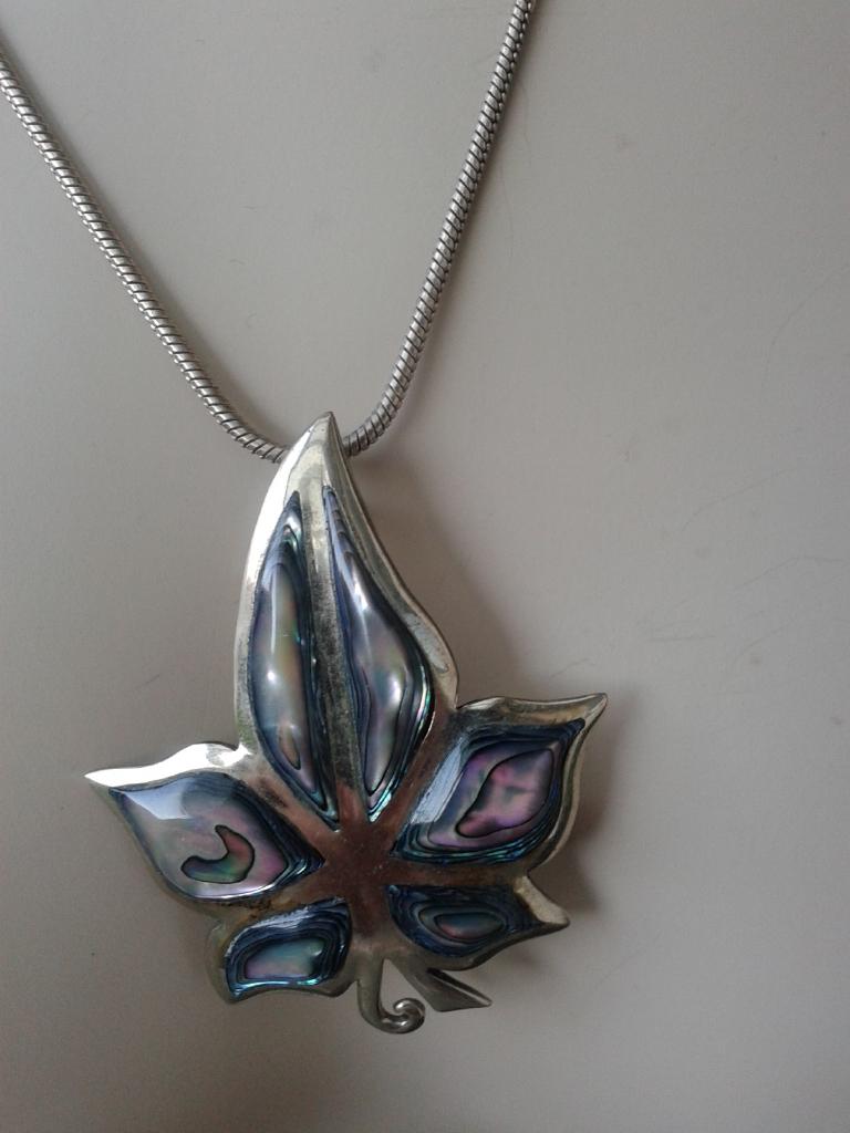 Hanger / Broche ABALONE Canadian LEAF ~ Alpaca Silver MEXICO, Ophalen of Verzenden, Zilver