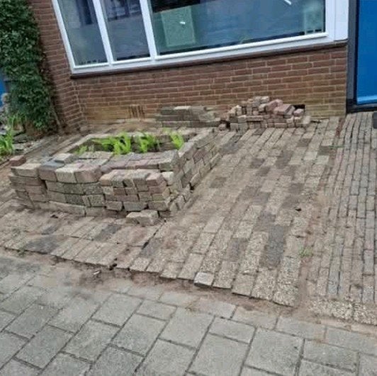 gratis stenen worden eruit gehaald, Tuin en Terras, Ophalen, Gebruikt, Beton, Klinkers