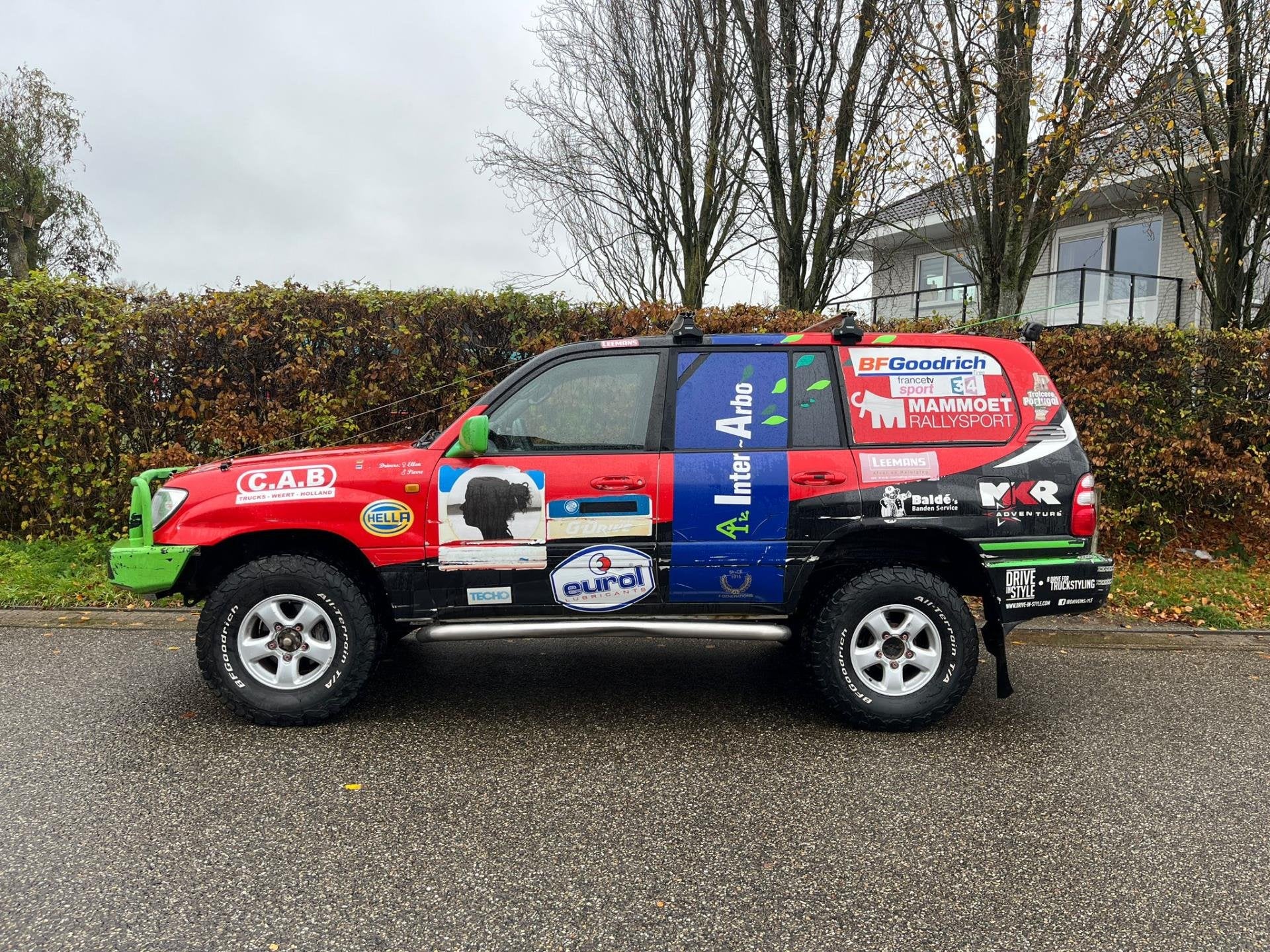 Toyota LandCruiser 100 4.2 TD, Auto's, Gebruikt, Automatische klimaatregeling, 4164 cc, Bedrijf