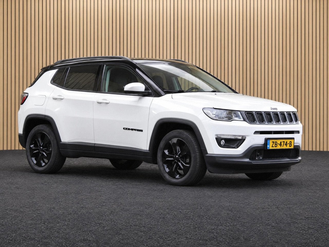 Jeep Compass 1.4 MultiAir Night Eagle | Navi / Camera / Clim, Auto's, Gebruikt, 4 cilinders, Compass, Handgeschakeld