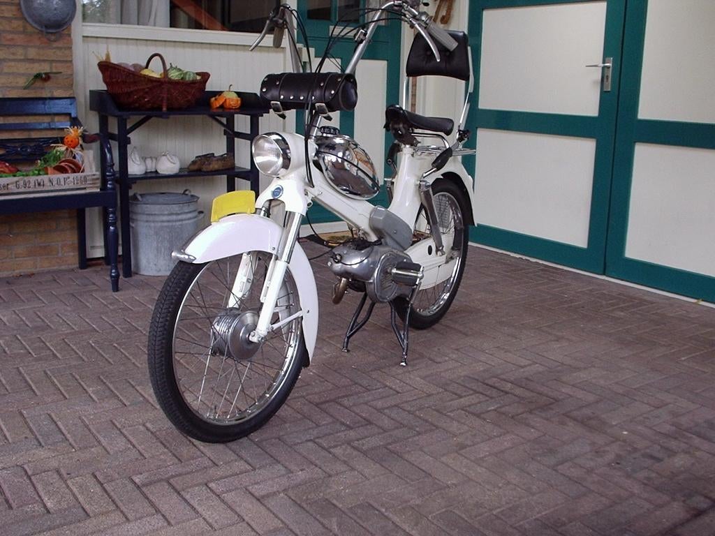 Puch MV50 en Tomos, Zo goed als nieuw met kenteken., Fietsen en Brommers, Brommers | Puch, Ophalen, Zo goed als nieuw, Overige modellen