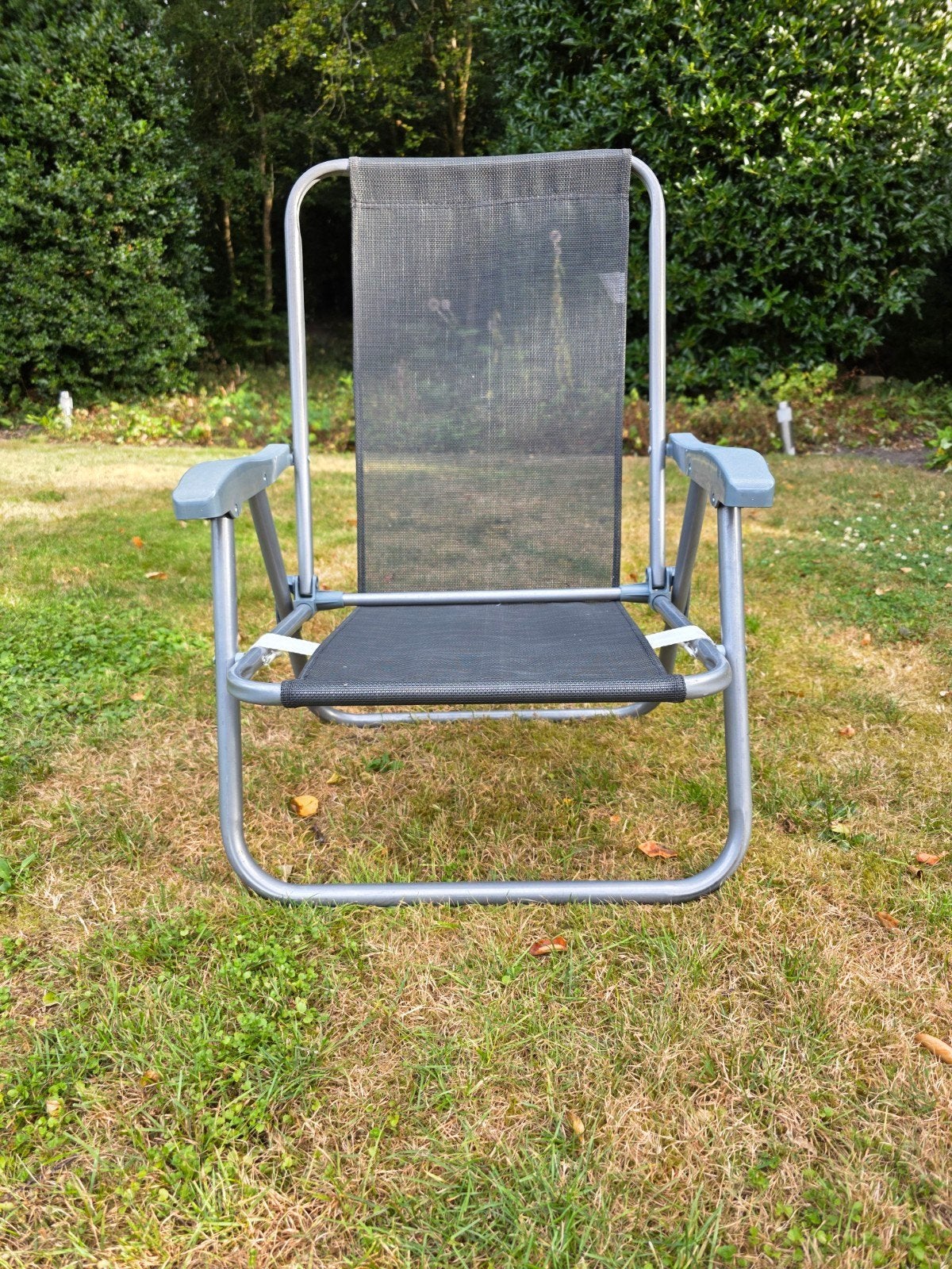 Lage campingstoel (zithoogte 24 cm, belasting tot 110 kilo), Ophalen, Gebruikt, Campingstoel