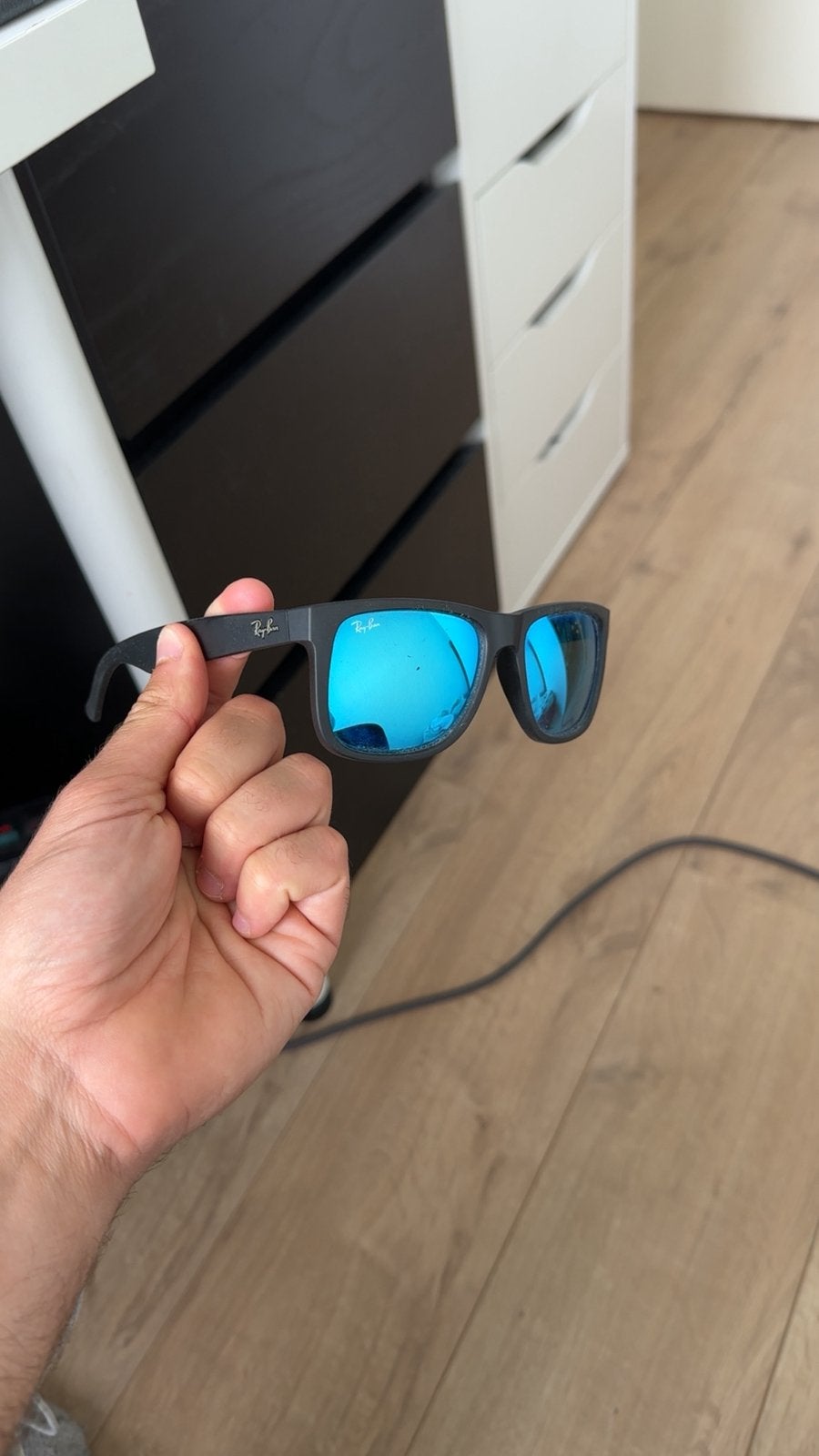 Ray-Ban Wayfarer zonnebril zwart met blauwe spiegelglazen, Ophalen of Verzenden, Gebruikt, Zwart, Ray-Ban