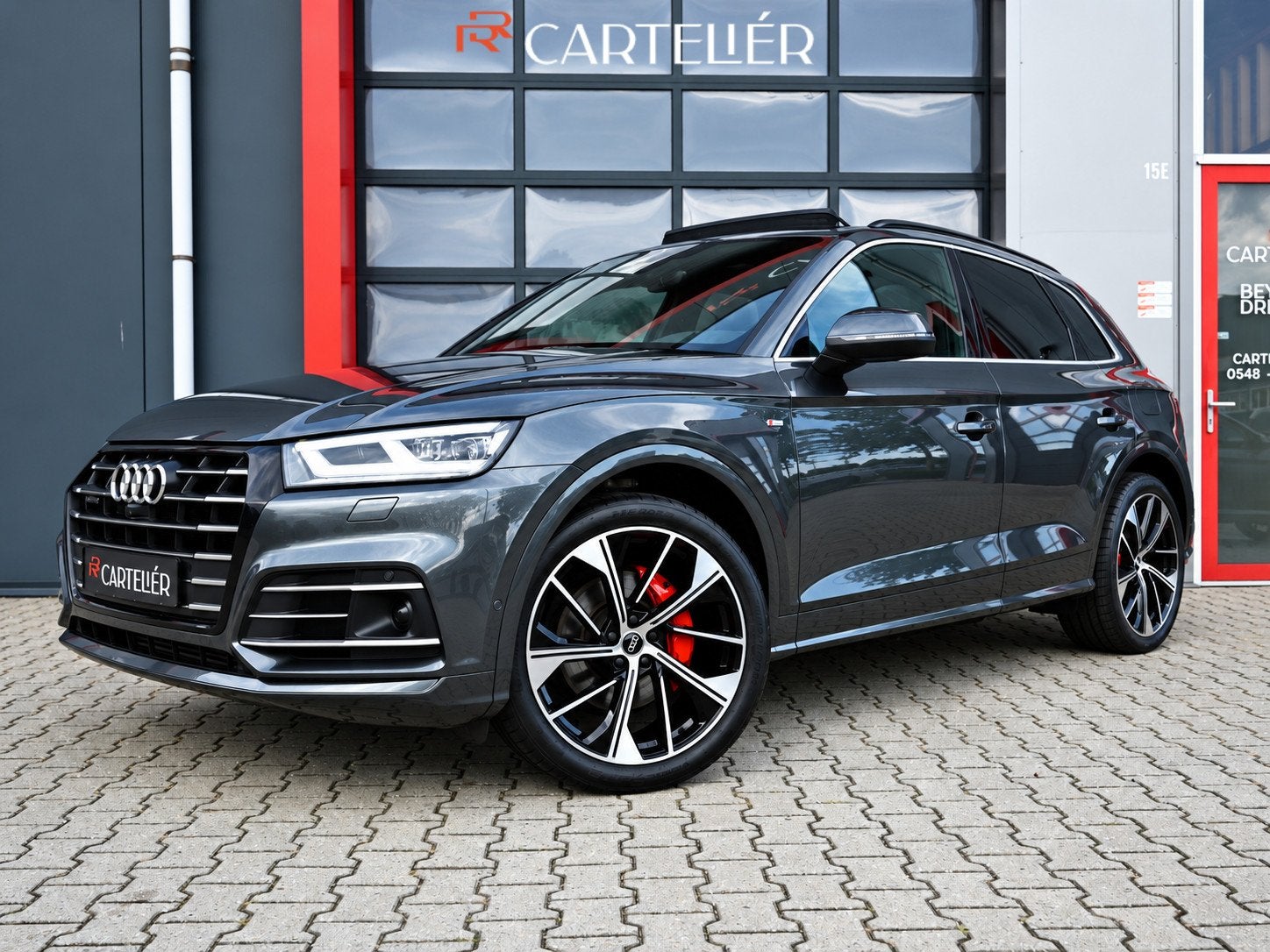 Audi Q5 55 TFSI e Quattro Competition | Luchtvering | Pano |, Auto's, Automaat, Dealer onderhouden, 2005 kg, 4 cilinders