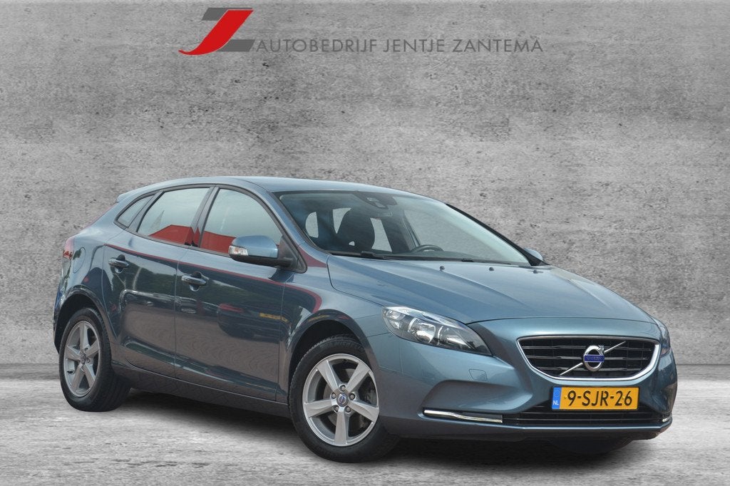 Volvo V40 1.6 T3 Kinetic | Navigatie | Cruise-control | PDC, Voorwielaandrijving, Stof, Gebruikt, 4 cilinders