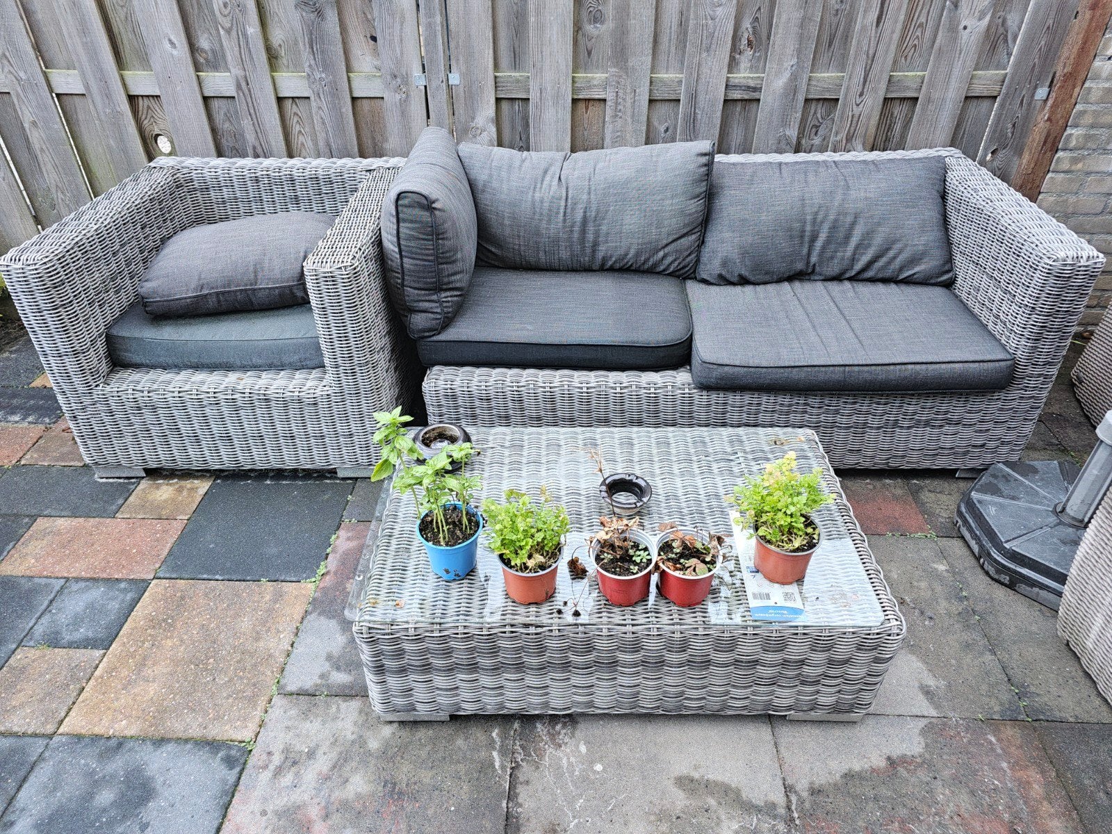 Wicker Loungeset met Salontafel - Grijs, Tuin en Terras, Ophalen, Gebruikt, 3 zitplaatsen, Bank