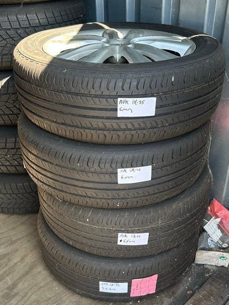 Hyundai ix35 originele velgen met zomerbanden, Ophalen, 18 inch, Gebruikt, Banden en Velgen