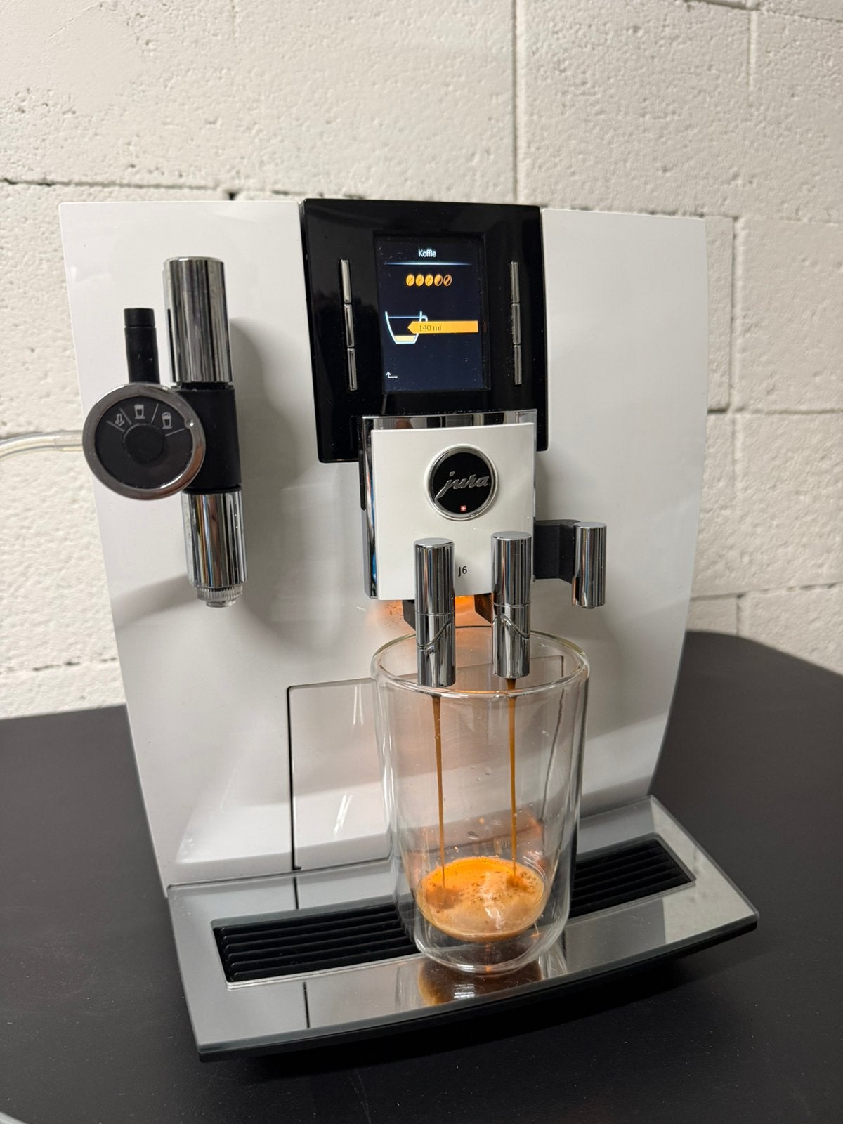 Jura J6 Piano White + Originele Doos & Boekjes, Ophalen, 10 kopjes of meer, Koffiemachine, Zo goed als nieuw