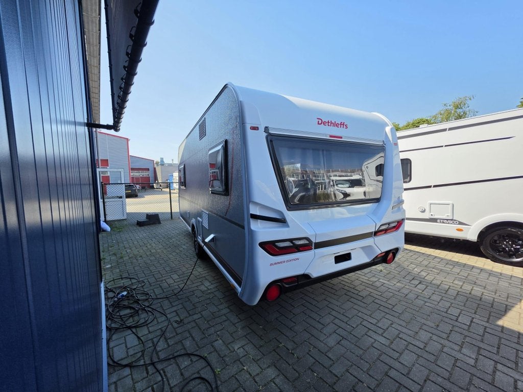 Dethleffs Summer Edition 460 EL Airco, Enkele bedden, Standaardzit, Bedrijf, Tot en met 3, Dethleffs