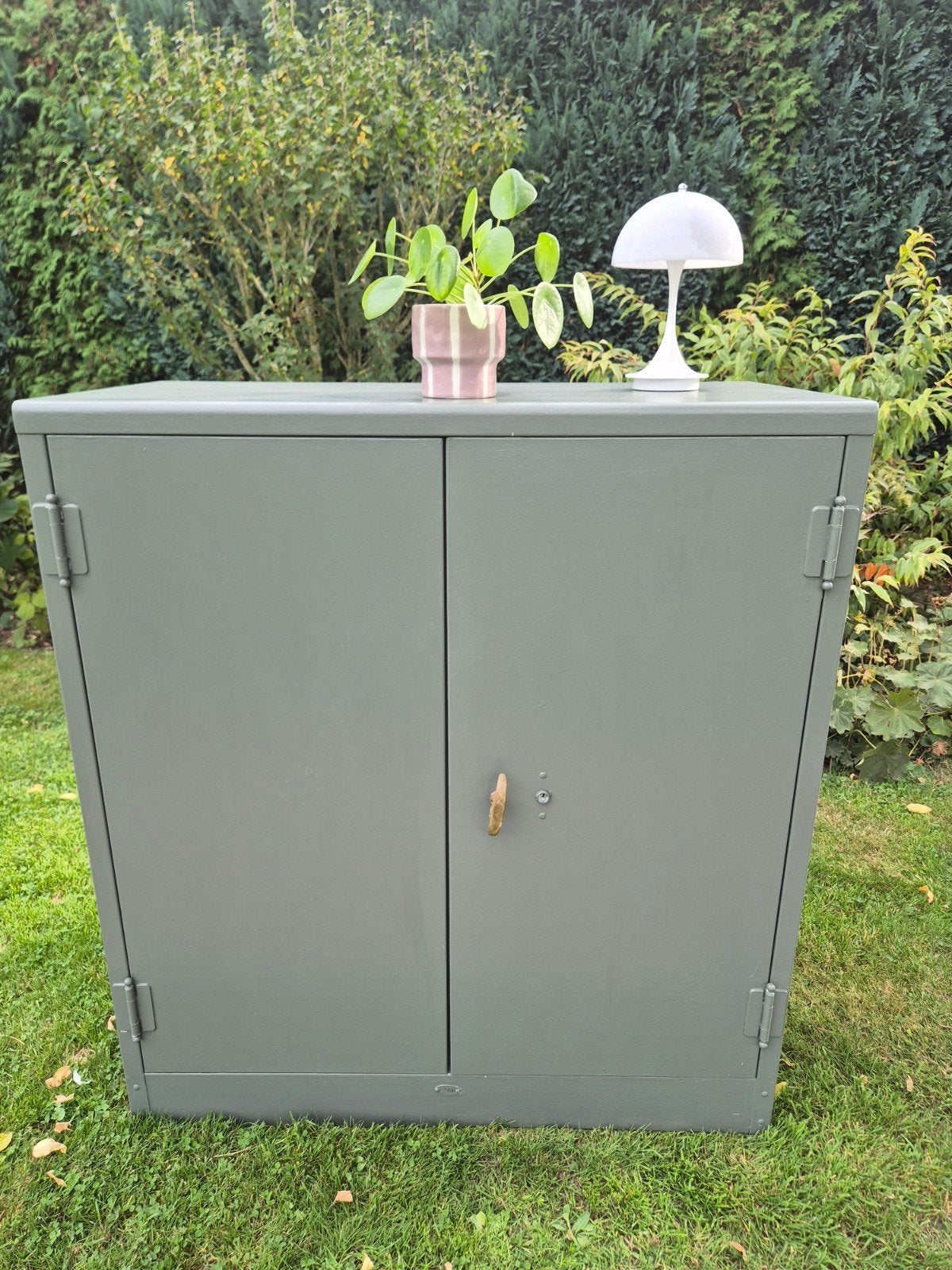 Vintage ijzeren kast, gerestyled, Ophalen, Gebruikt