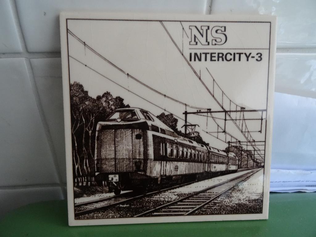 Oude tegel NS Intercity 3, Verzamelen, Ophalen, Zo goed als nieuw, Trein, Overige typen