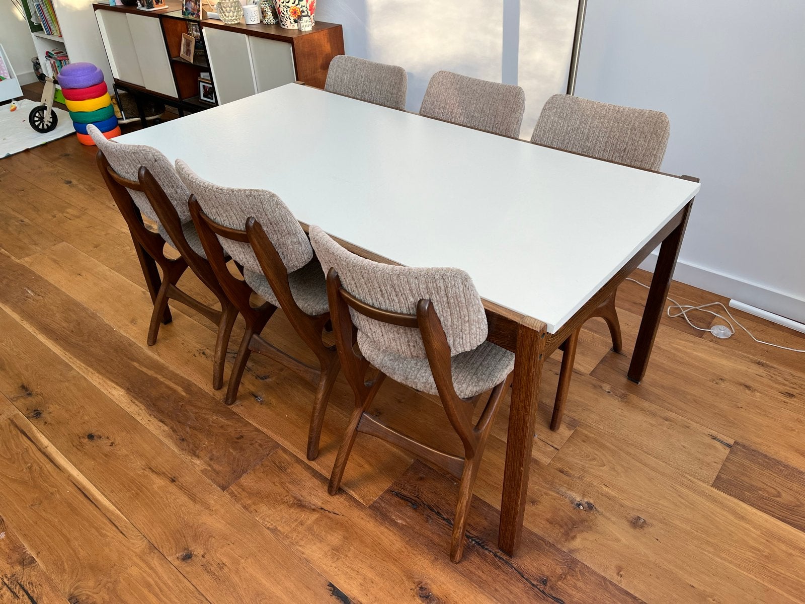Vintage uitschuifbare eettafel + 6 stoelen - design, Huis en Inrichting, Ophalen, Gebruikt, 200 cm of meer, 50 tot 100 cm