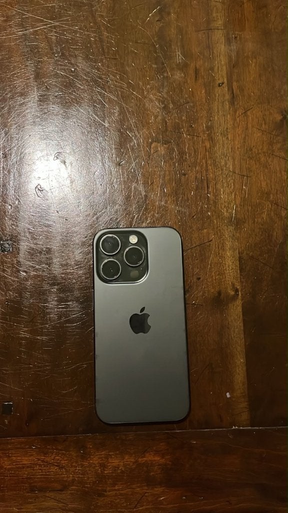 iPhone 15 Pro 1 jaar oud, Telecommunicatie, Mobiele telefoons | Apple iPhone, Ophalen, 128 GB, Zwart, Zo goed als nieuw