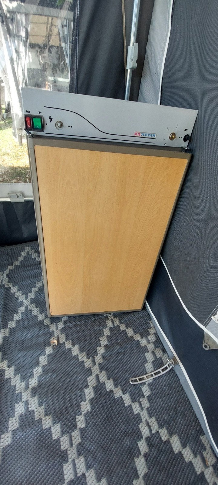 Adria Koelkast voor Camper/Caravan - Compact & Functioneel, Gebruikt, Minder dan 75 liter, 45 tot 60 cm, Met vriesvak