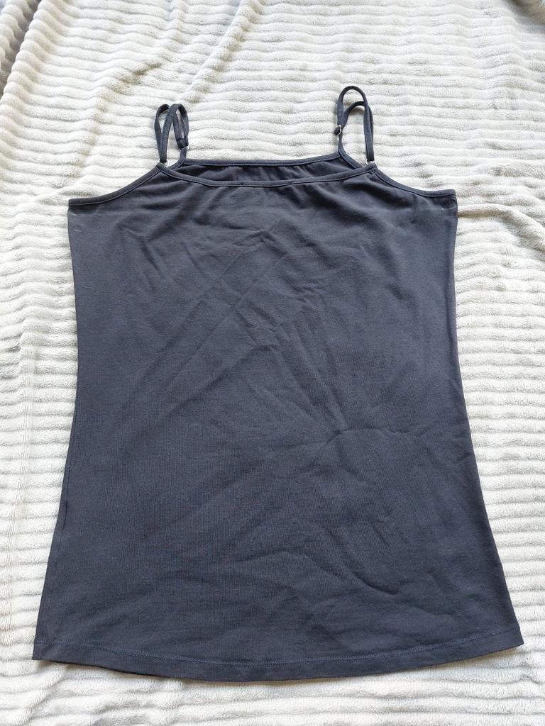 Donkerblauw basis topje Donna Due Maat M, Kleding | Dames, Maat 38/40 (M), Blauw, Ophalen of Verzenden, Zo goed als nieuw