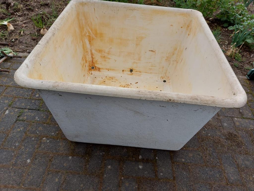 polyester bak afm. 92 x 92 x 60 (L x b x h ), Ophalen, Overige materialen, Gebruikt, Vierkant