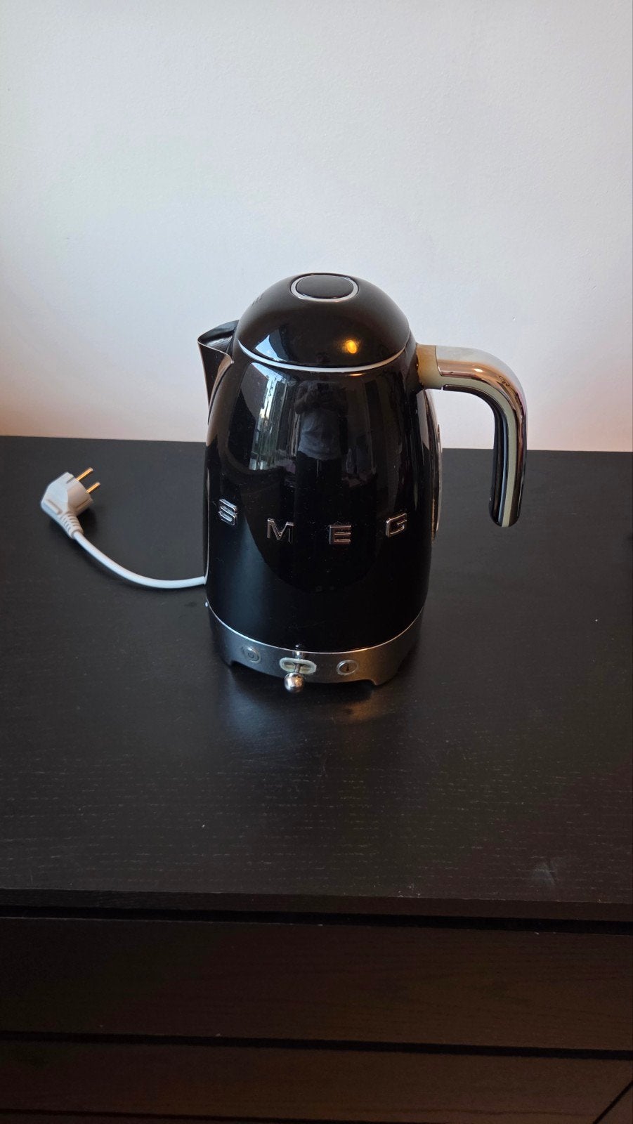 SMEG Waterkoker met Warmhoudfunctie Zwart LEES BESCHRIJVING, Witgoed en Apparatuur, Waterkokers, 1 tot 2 liter, Ophalen, Niet werkend