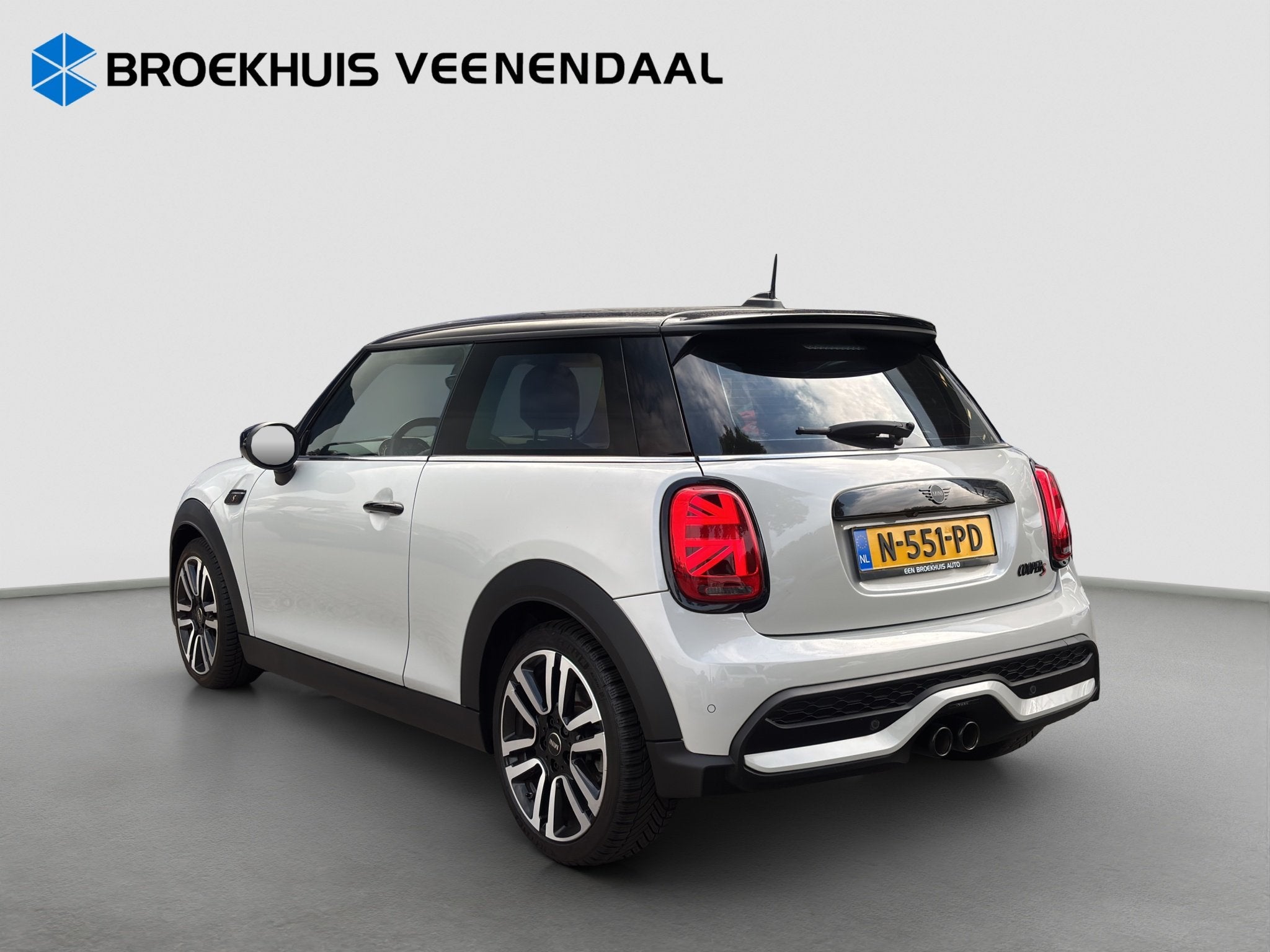 MINI Mini 2.0 Cooper S Classic | Org NL | Leder | Apple Carp, Gebruikt, Euro 6, 4 cilinders, 4 stoelen